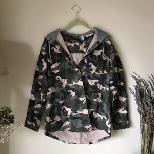 h&m green camouflage jacket with hood size 8